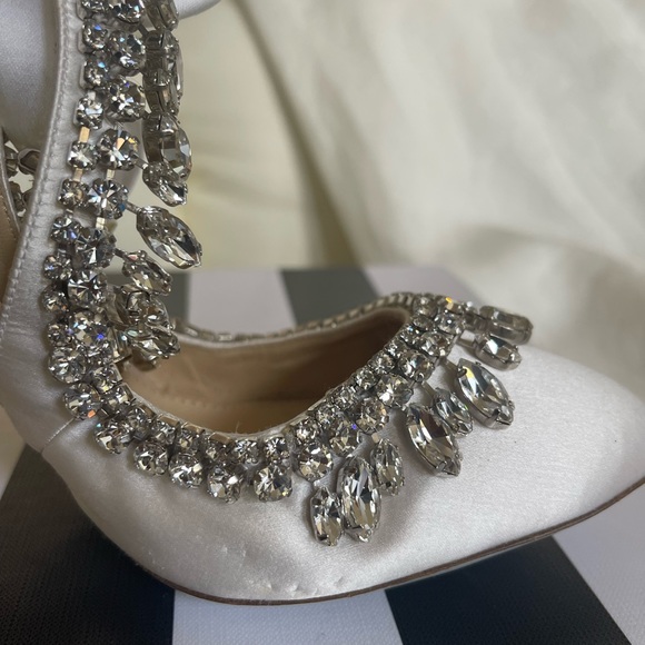 Aquazurra Stella Jewel Bridal 105mm Pumps - Picture 2 of 7
